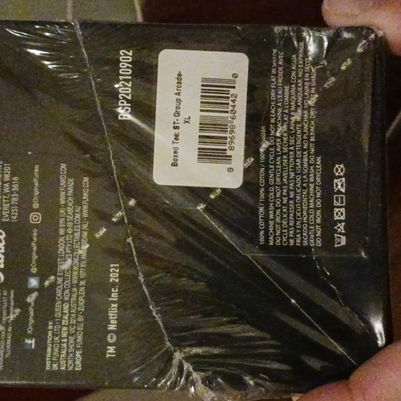 Stranger things limited edition tee. - Picture 7 of 8